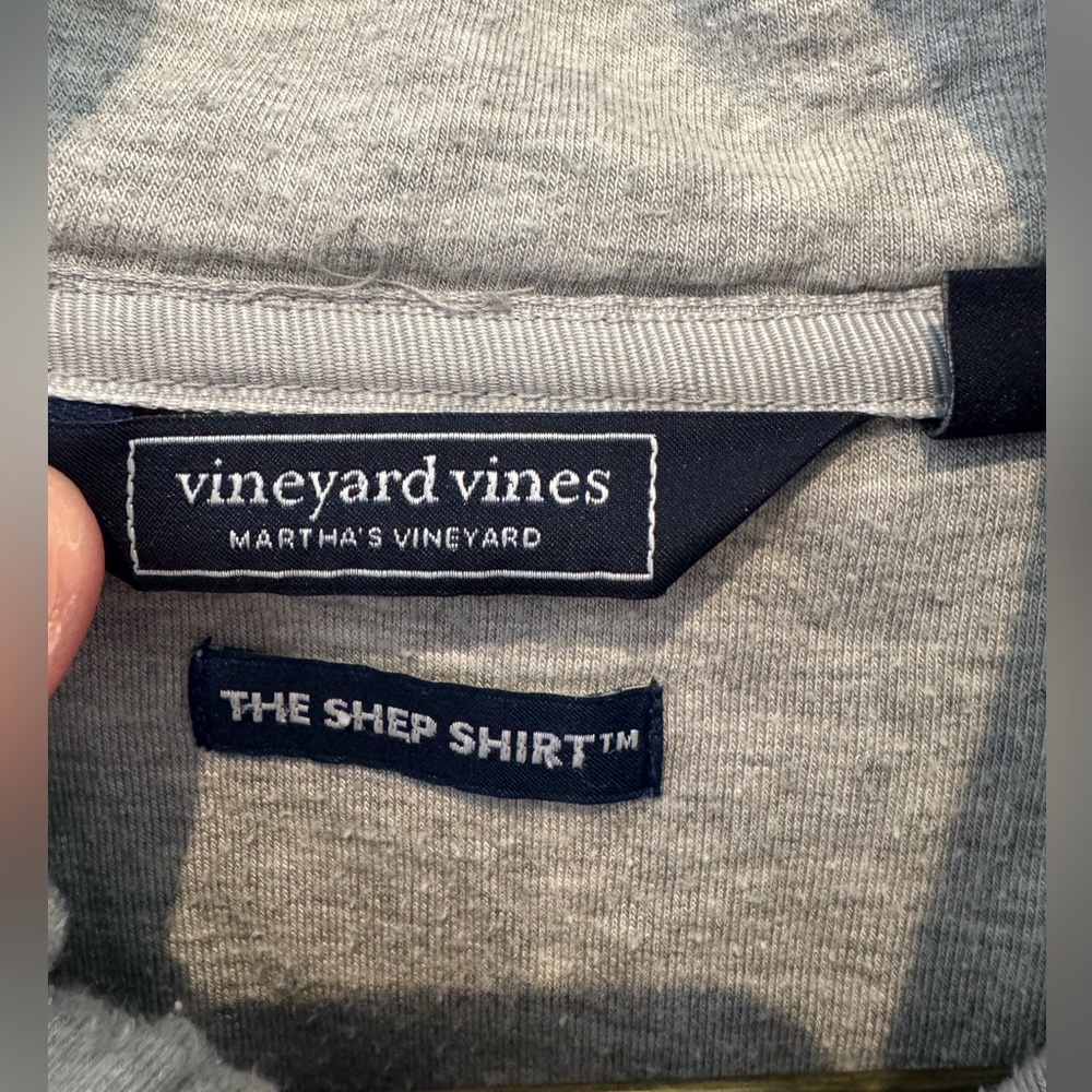 Vineyard Vines 2024 PGA Championship Women's Dreamcloth Shep Shirt in Light Grey - Picture 2 of 5
